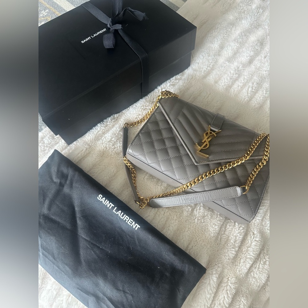 Yves Saint Laurent Gray Quilted Leather Chain Bag - Picture 4 of 16